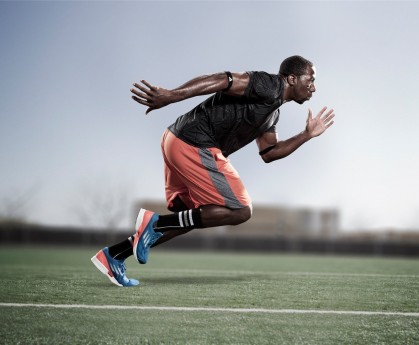 米兰体育app-Faker操作风采震撼赛场，faker操作锦集